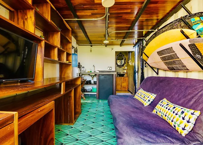 Cabane Container Hotel - Adults Only